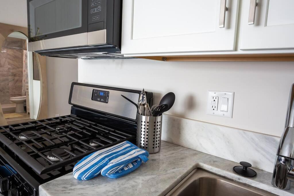 Luxurious Furnished Studio W Full Kitchen In Sd San Diego Ngoại thất bức ảnh